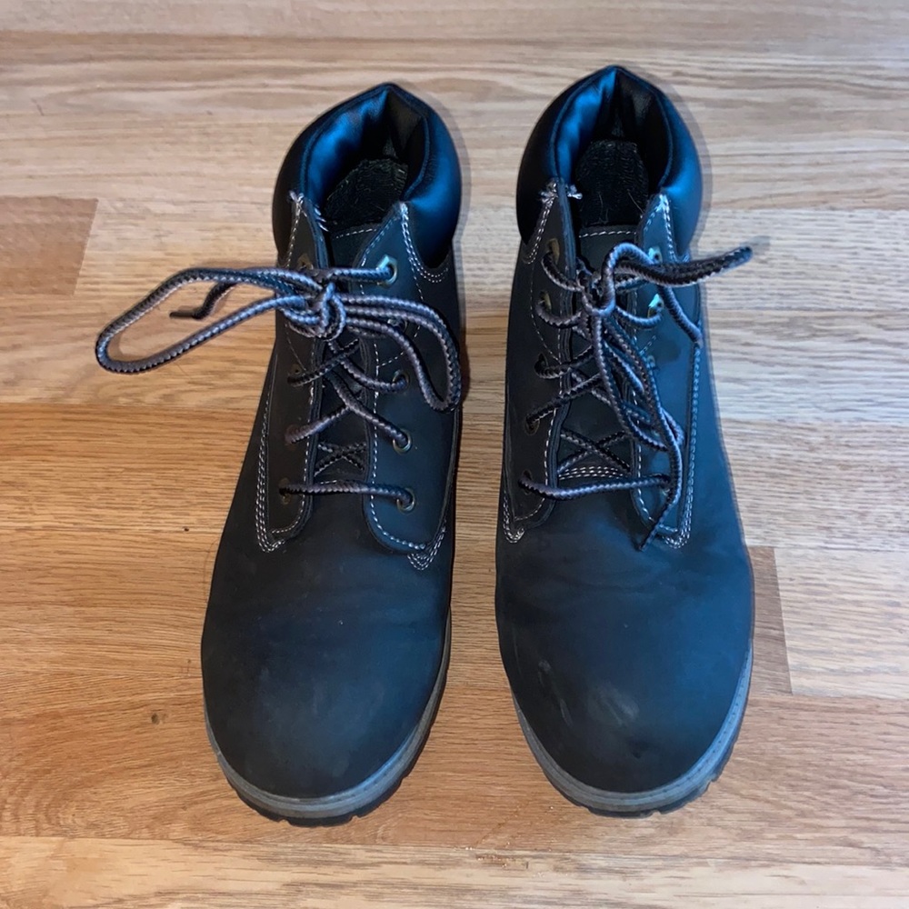 Combat boots
